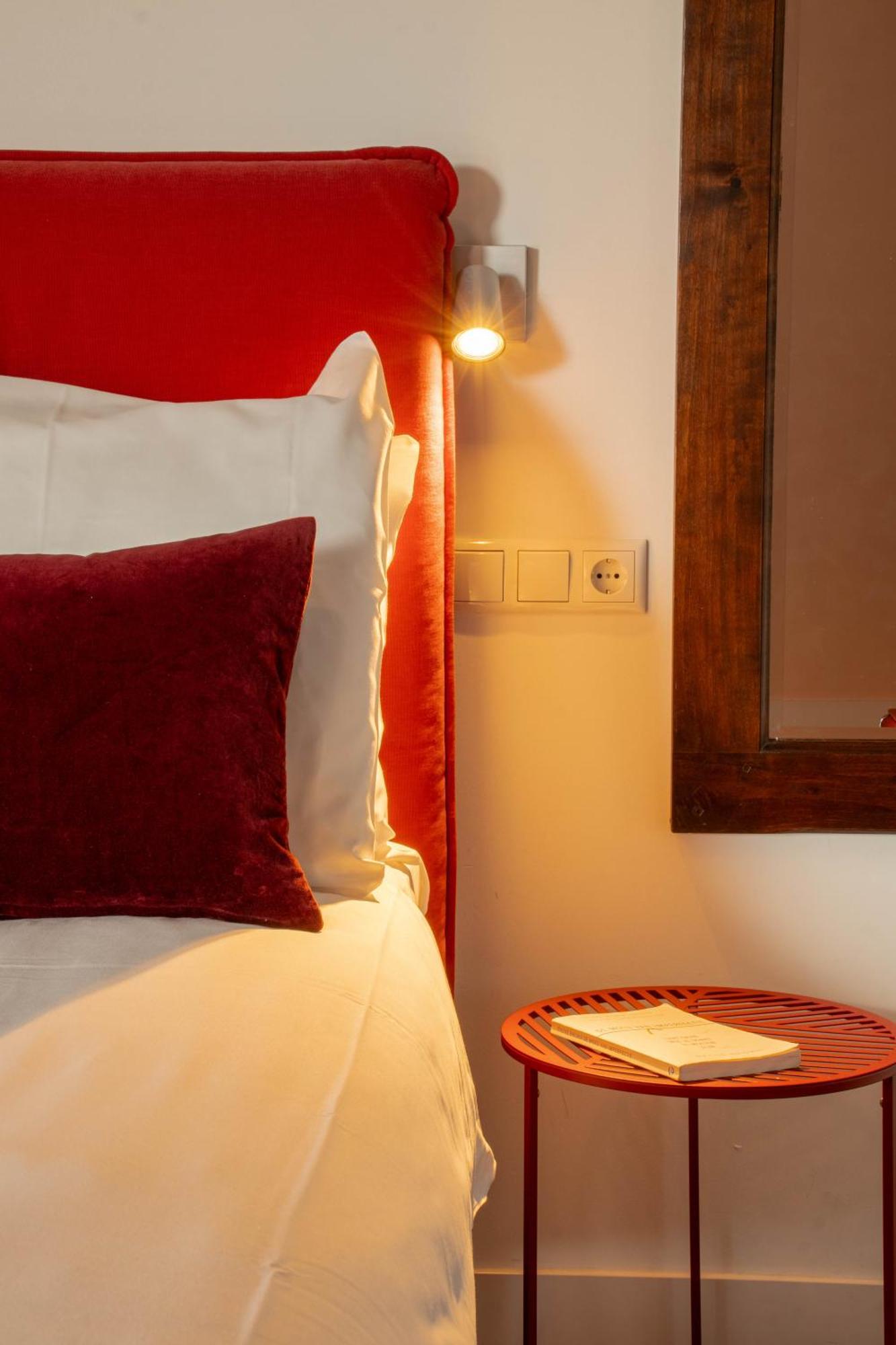 Bed, Bites & Business Hotel