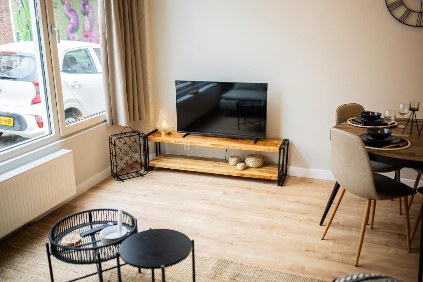 Creative 3 Bedroom 79m2 -bsh25- Rotterdam