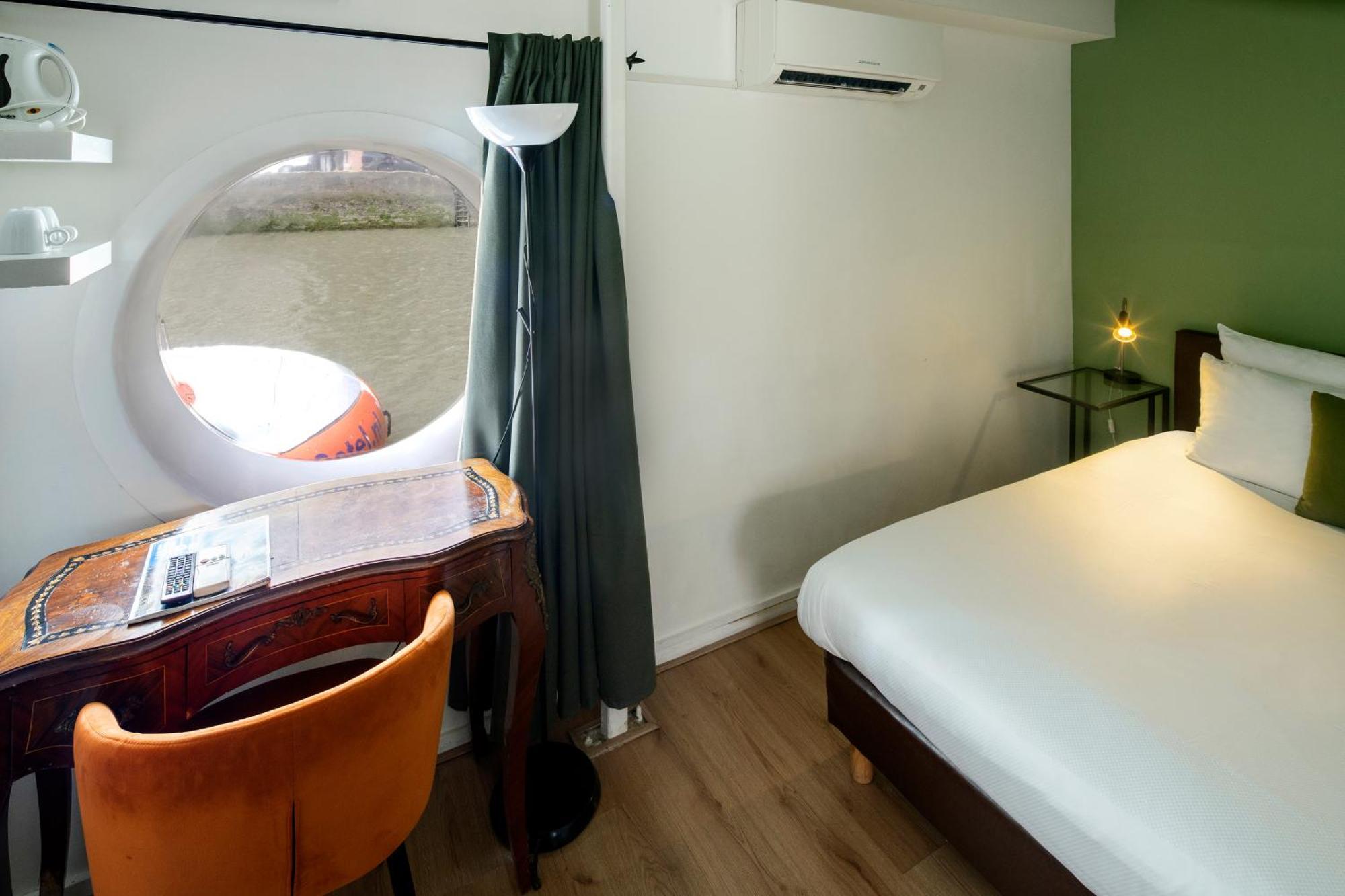 Hotel H2otel 3*