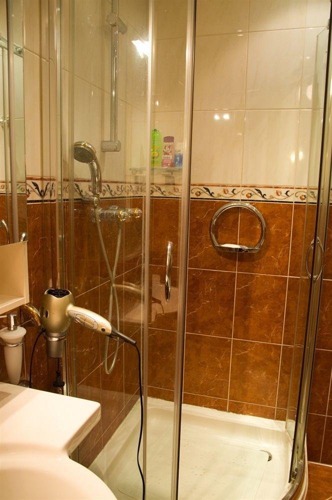 Weena House Bed & Breakfast 3*