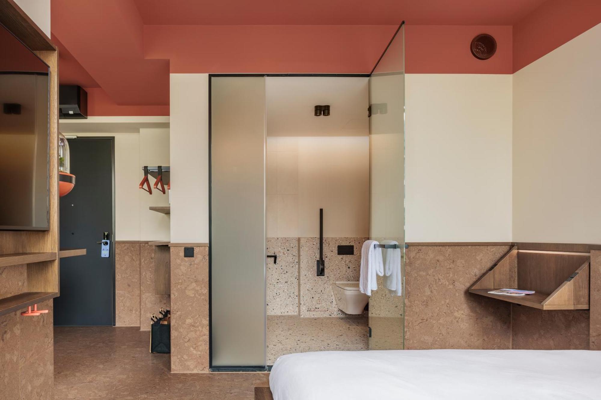 Hotel The Usual 4*