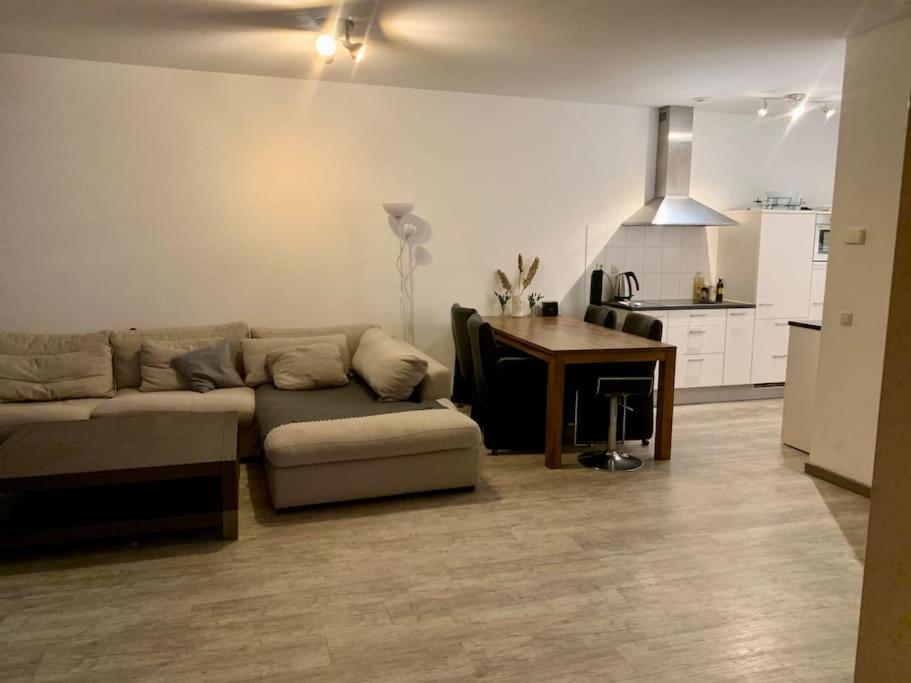 Long Term - Beautiful Center Free Parking Appartement *