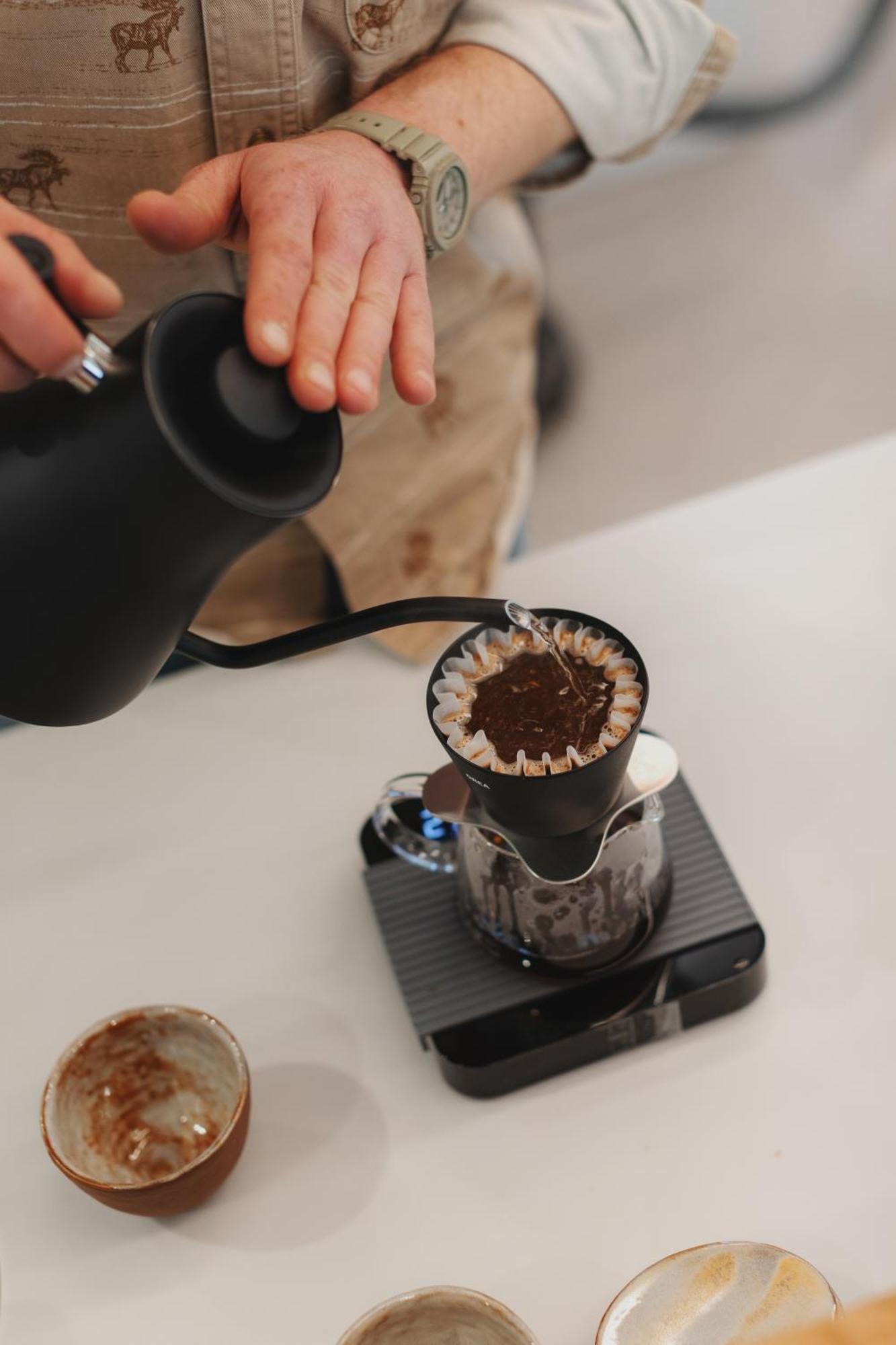 Man Met Bril Koffie Hotel *