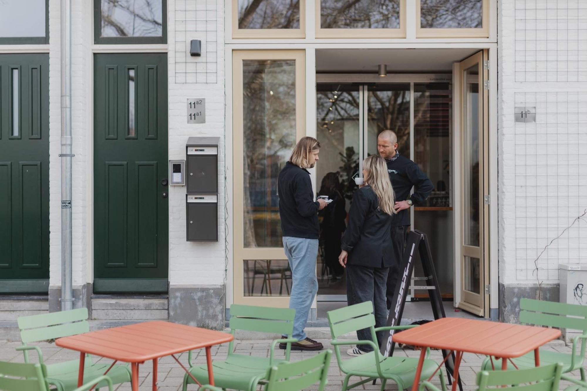 Man Met Bril Koffie Hotel *