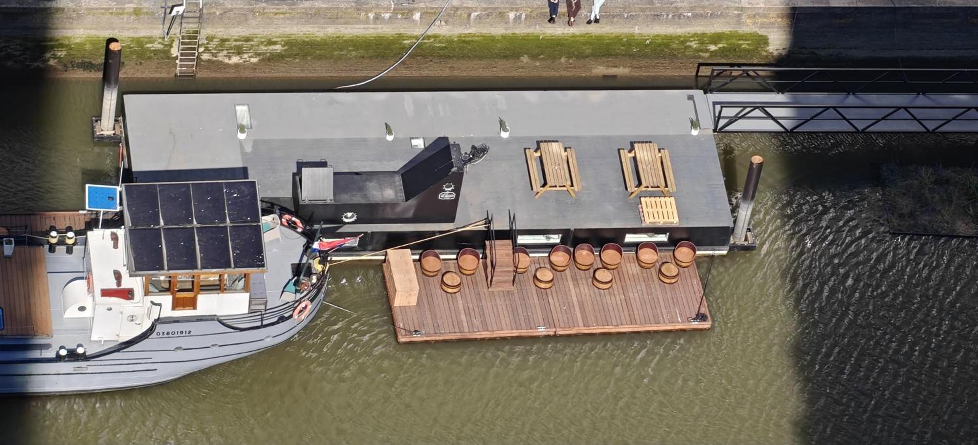 De Coaster & Aquarium Ponton