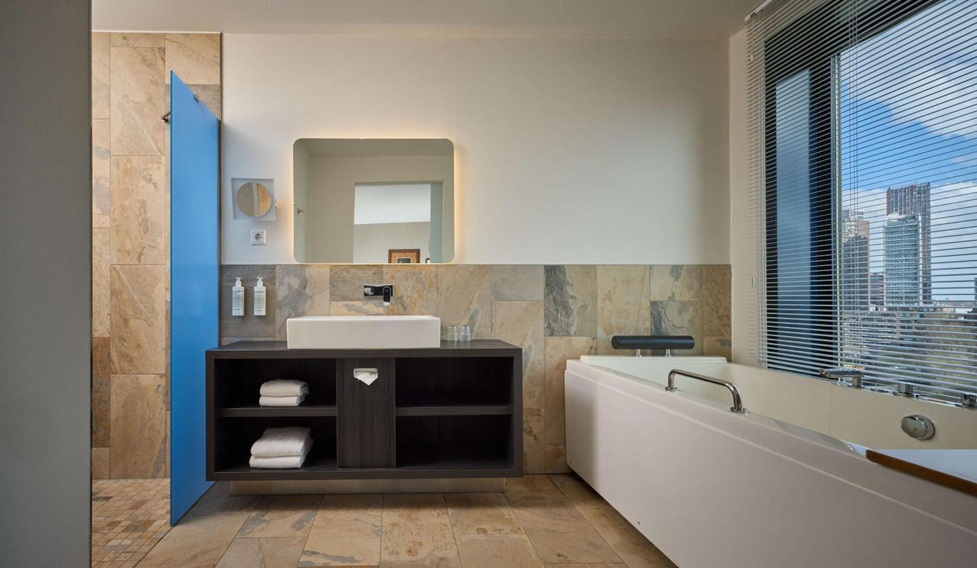 Mainport Design Hotel Rotterdam