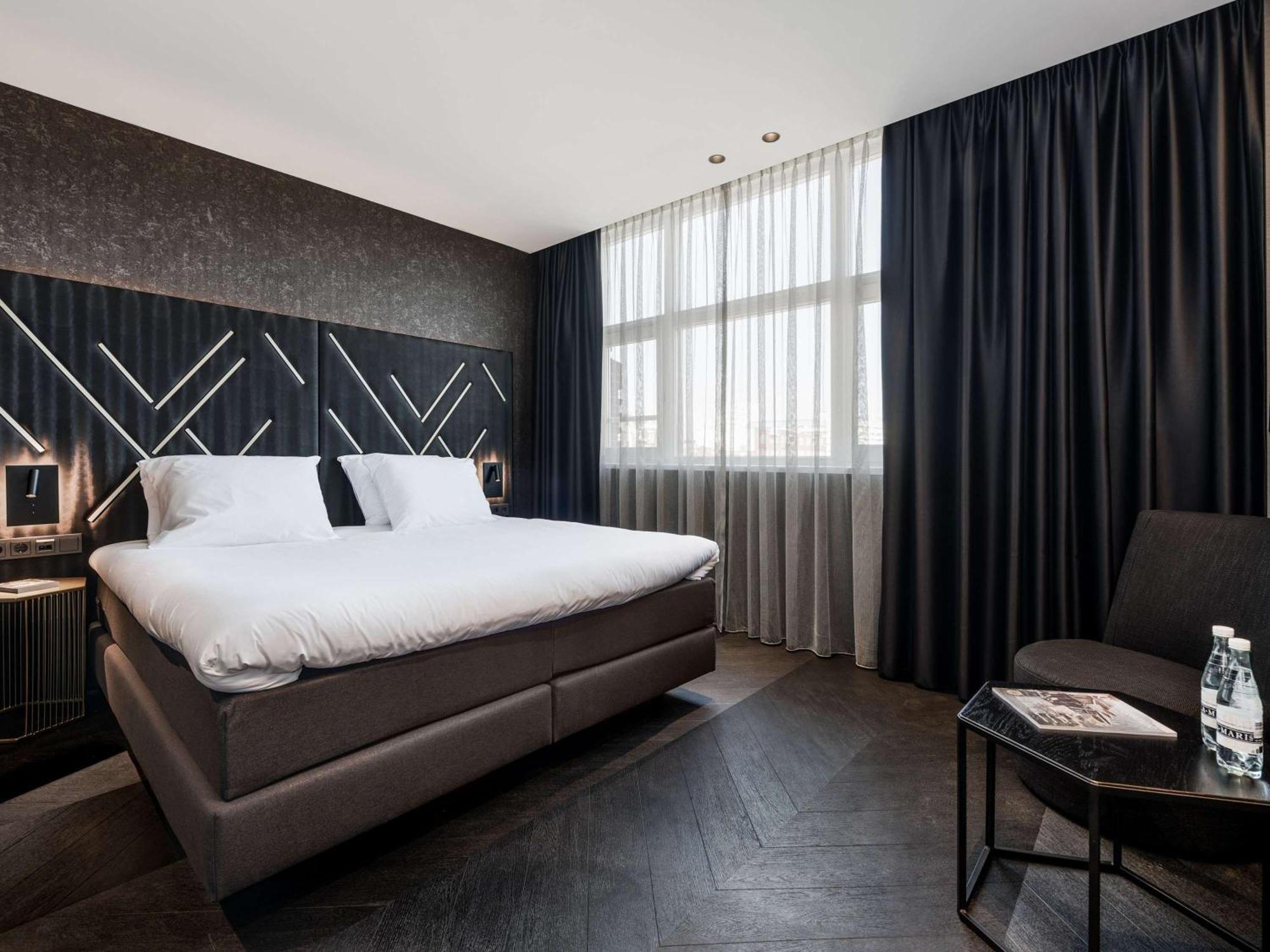 Hotel Le Marin - Handwritten Collection