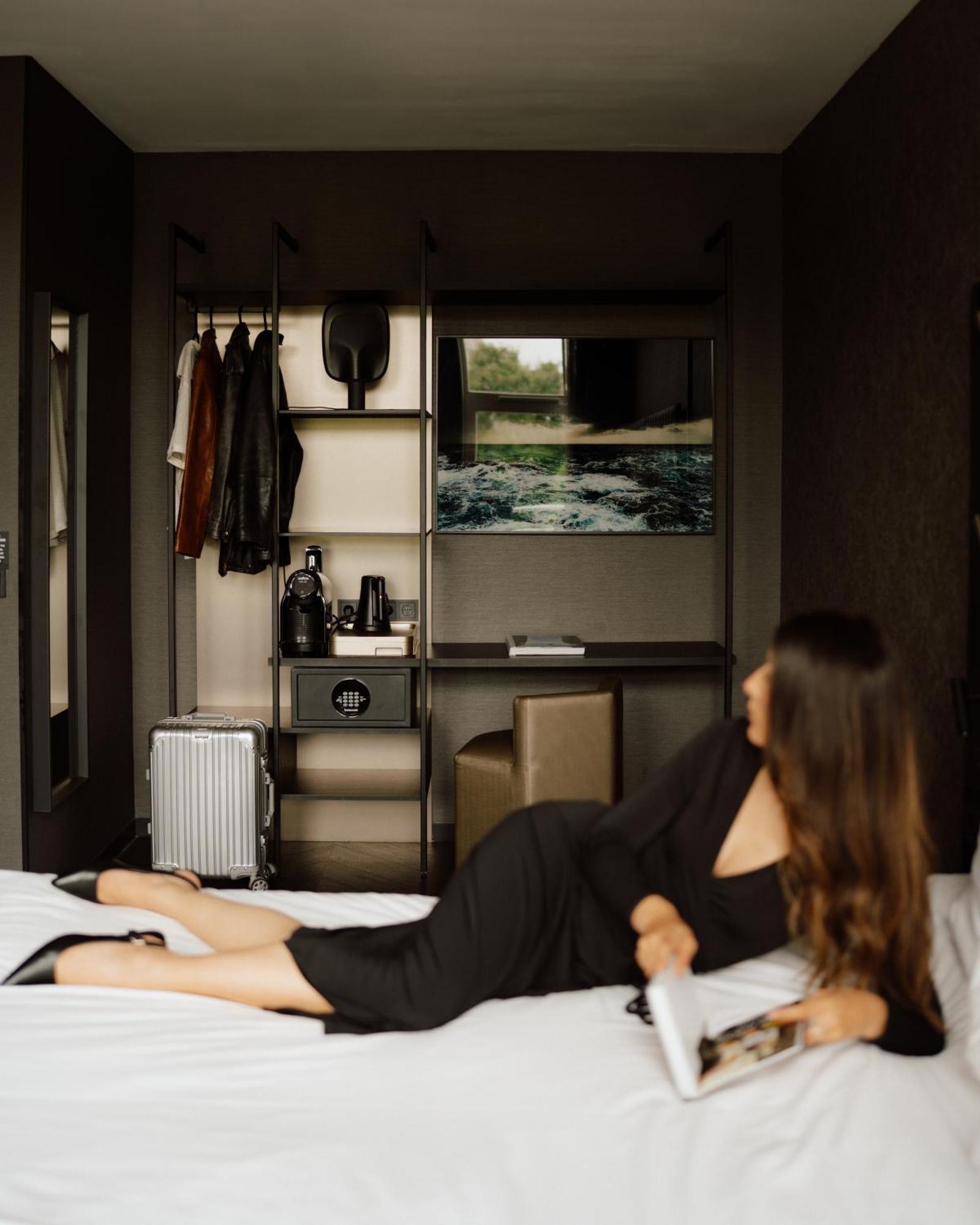 Hotel Le Marin - Handwritten Collection