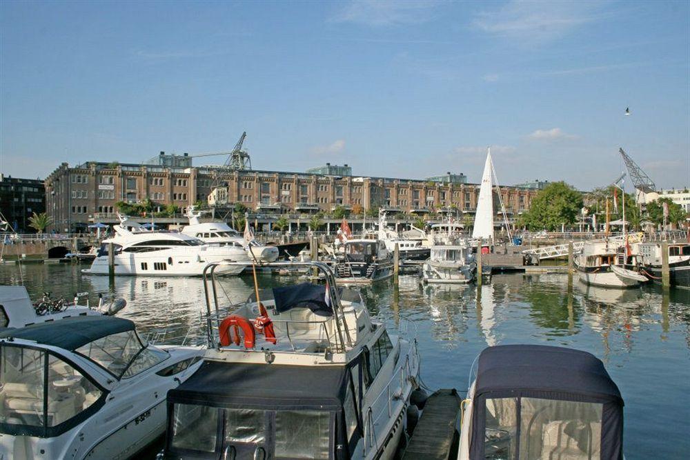 Botel Maria Callas Yachthotel 4*