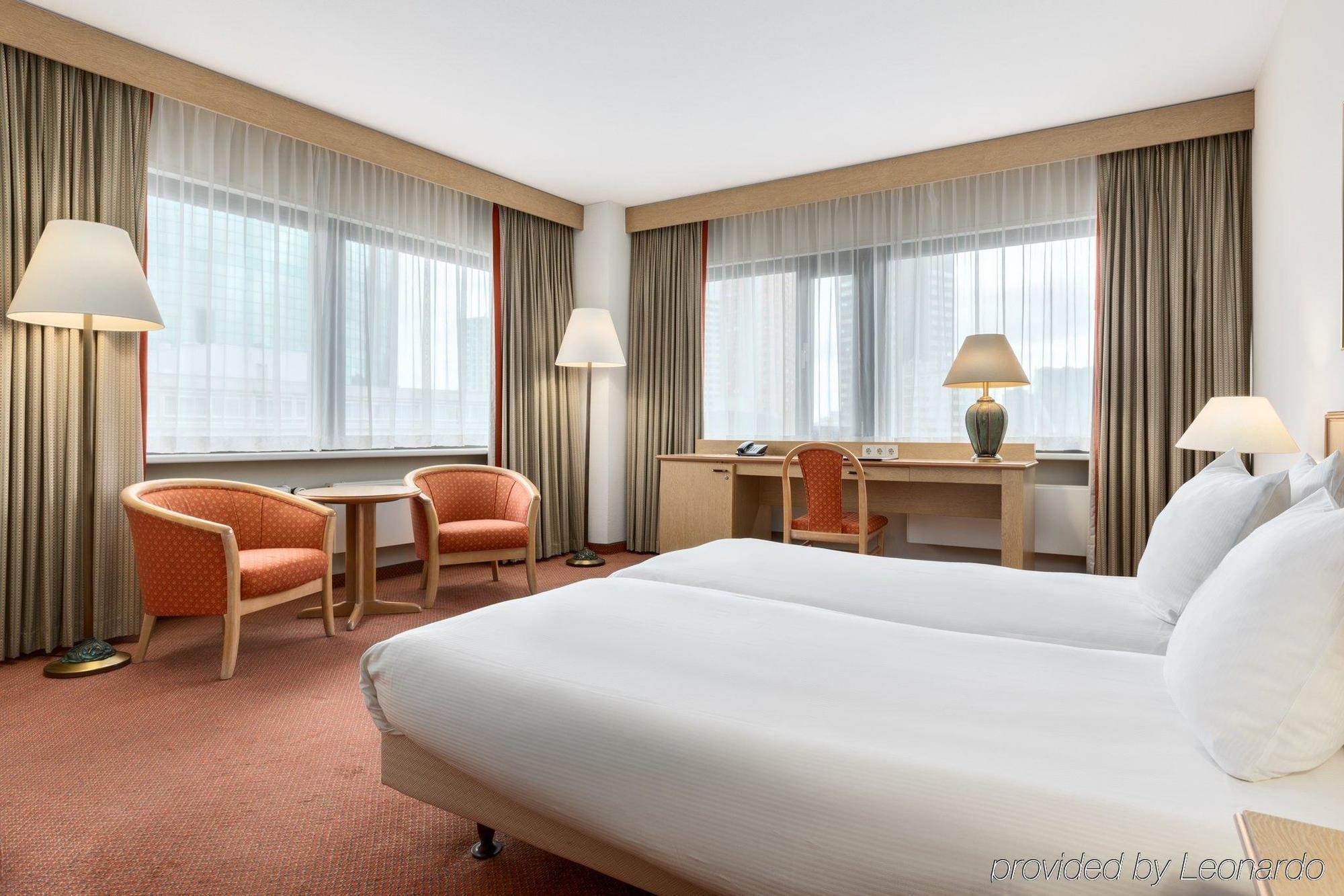 Nh Atlanta Hotel
