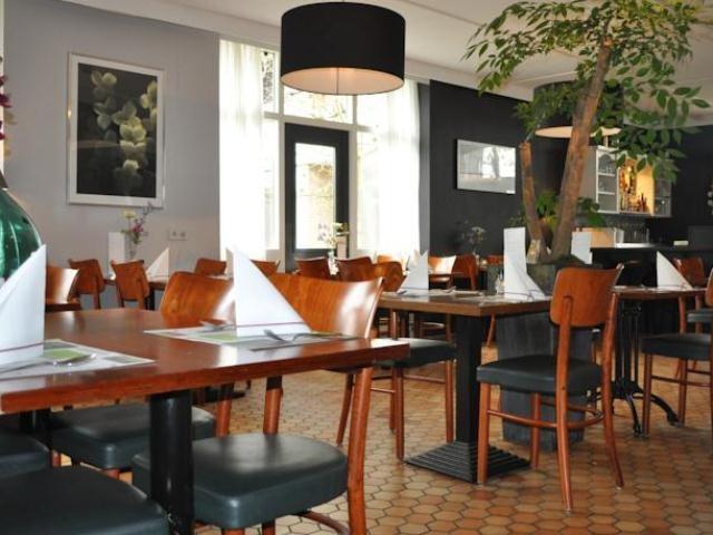 Campanile & Restaurant Oost Hotel