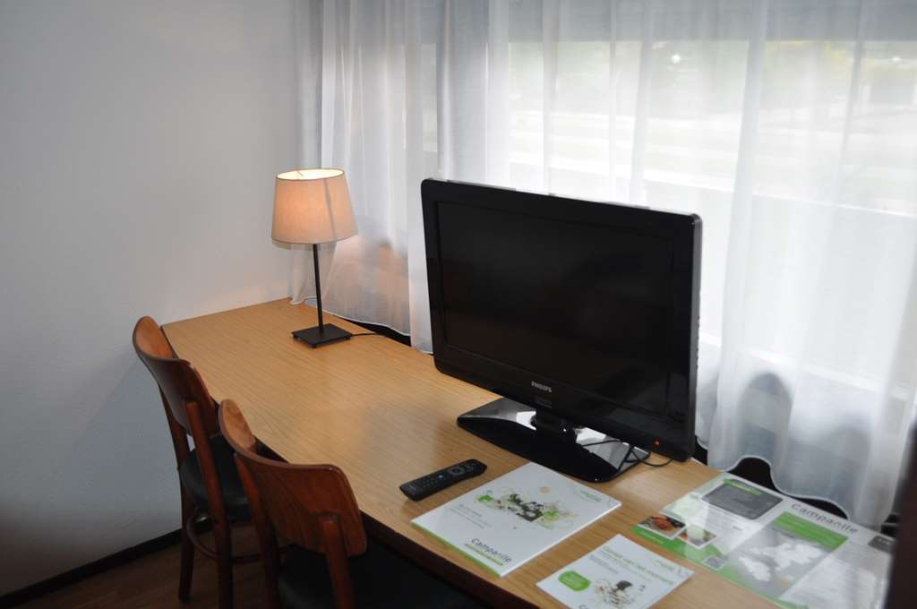 Hotel Campanile & Restaurant Oost 3*