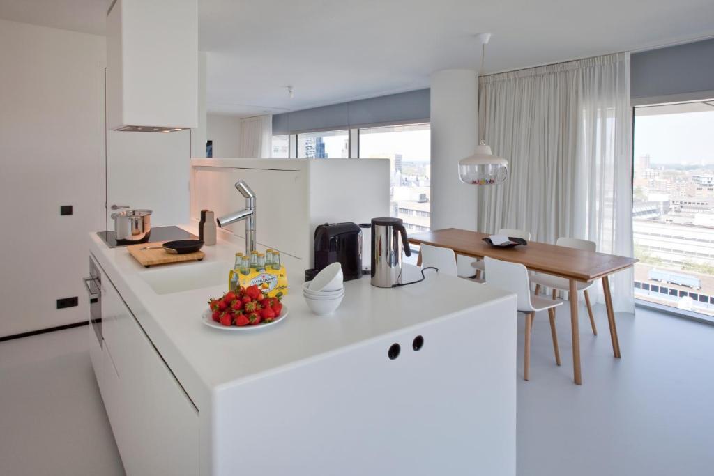 Urban Residences Aparthotel 4*