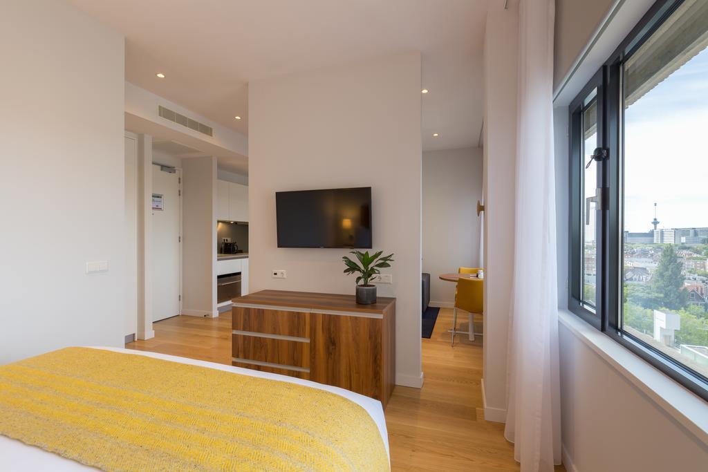 Premier Aparthotel