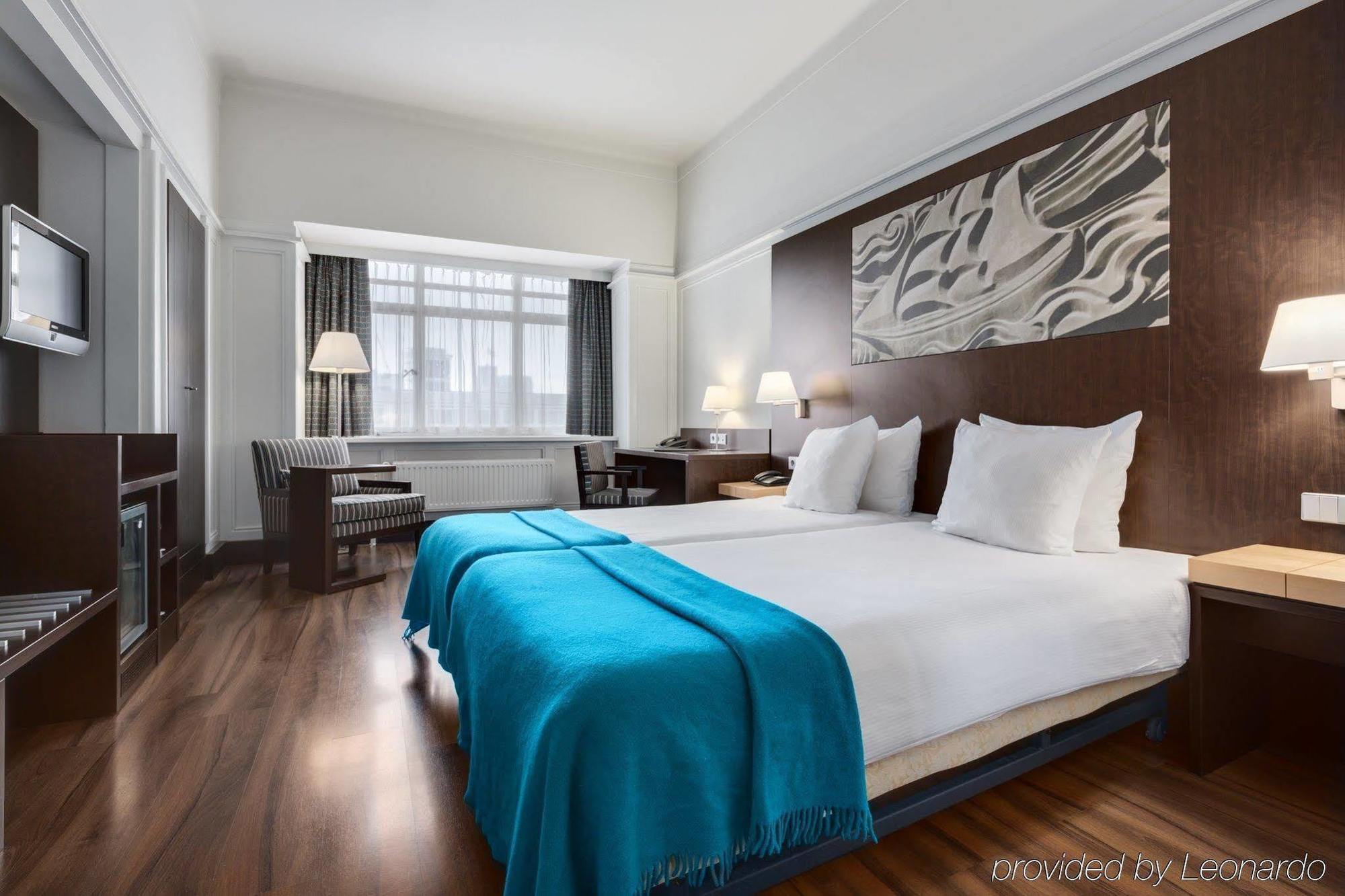 Nh Atlanta Hotel 4*