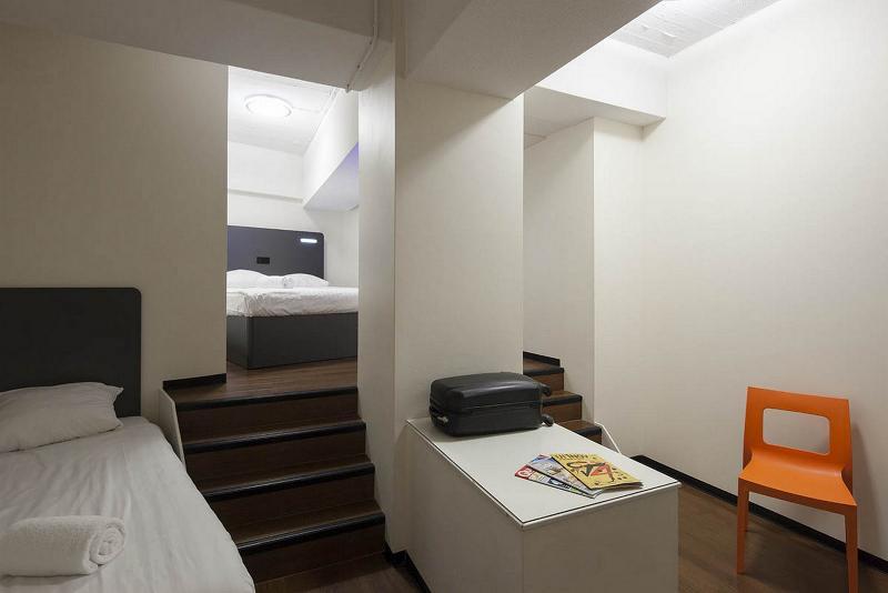 Easyhotel Centre Hotel 2*