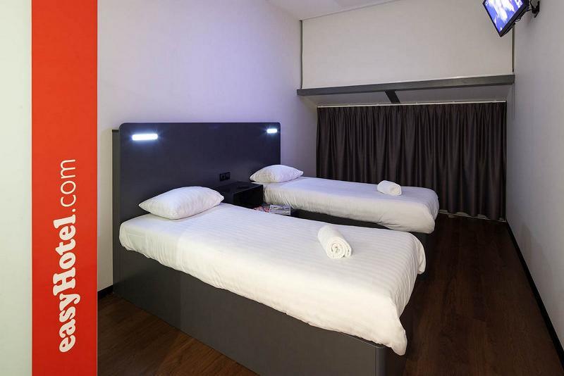Easyhotel Centre 2*