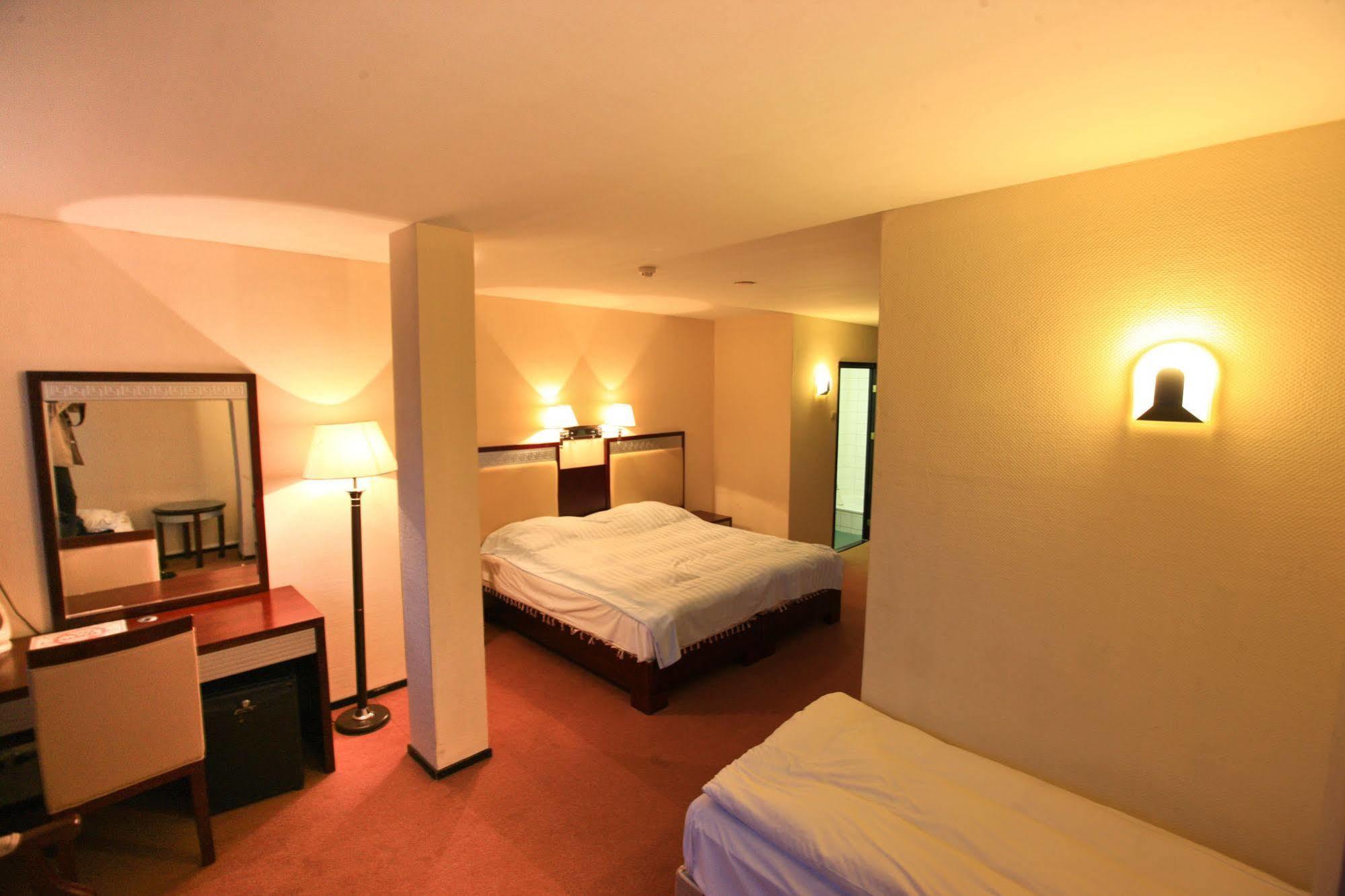 Hotel New Ocean Paradise 3*