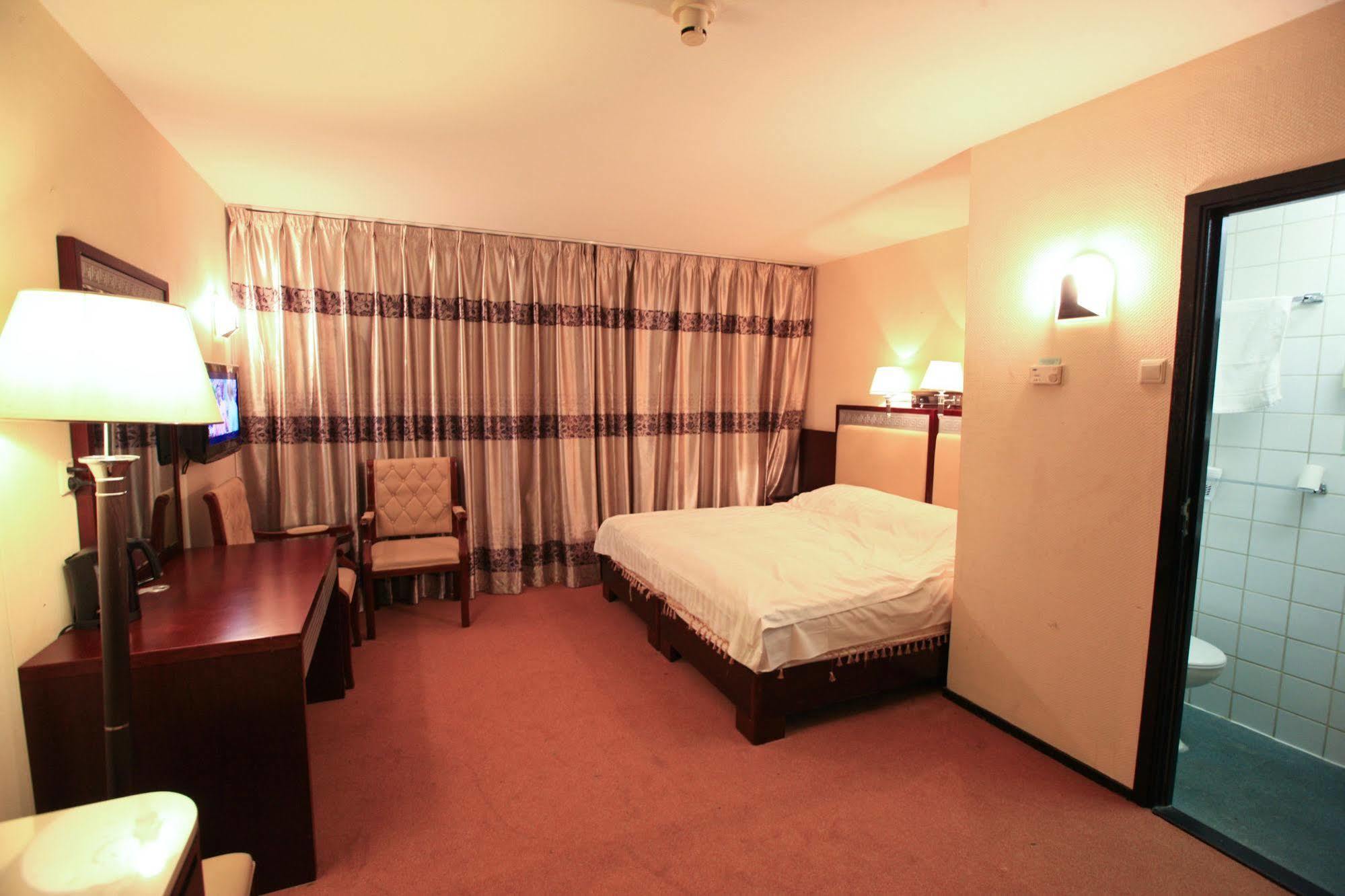 Hotel New Ocean Paradise