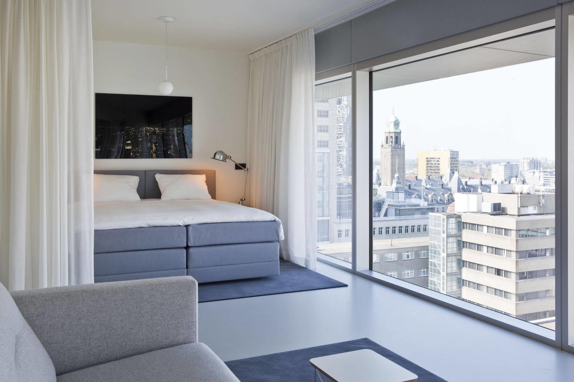 Urban Residences Aparthotel 4*