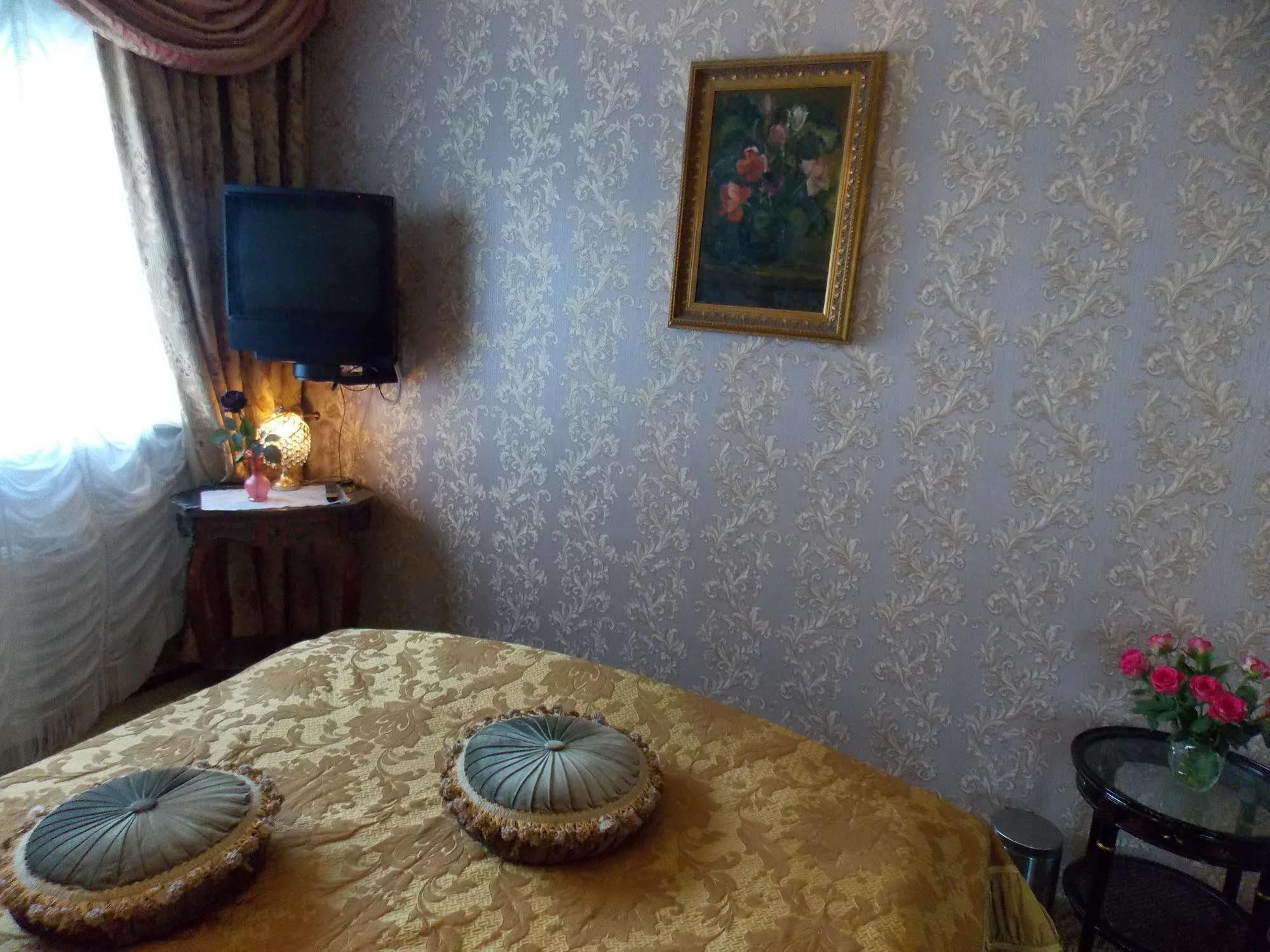 Weena House Bed & Breakfast 3*