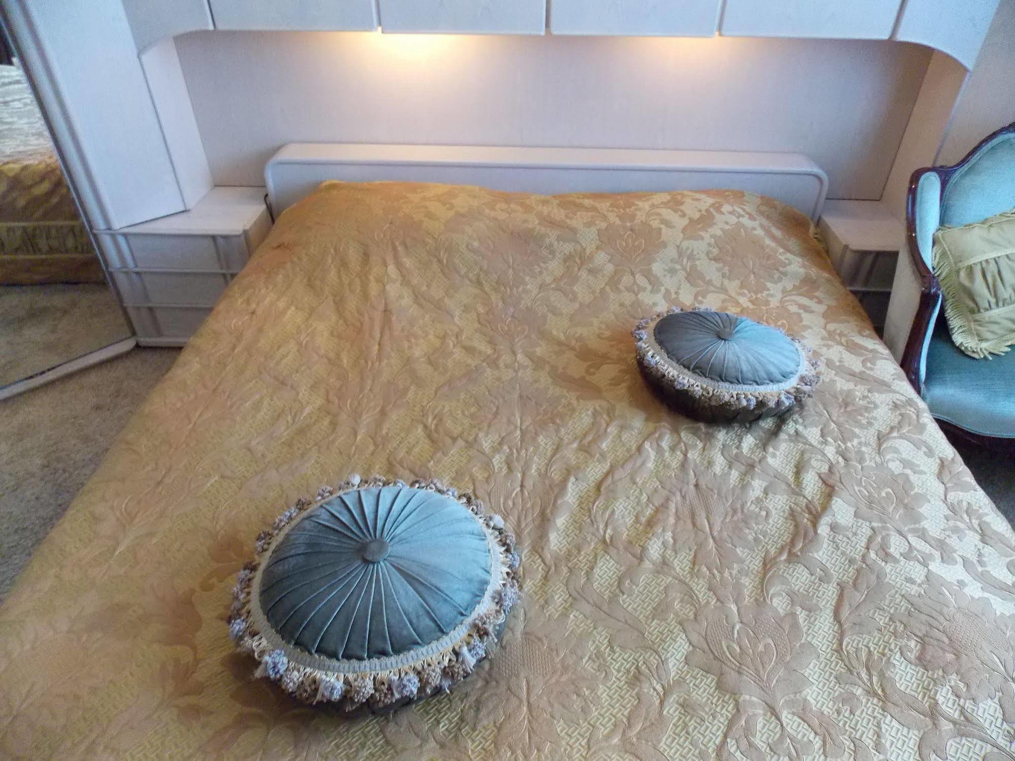 Bed & Breakfast Weena House 3*