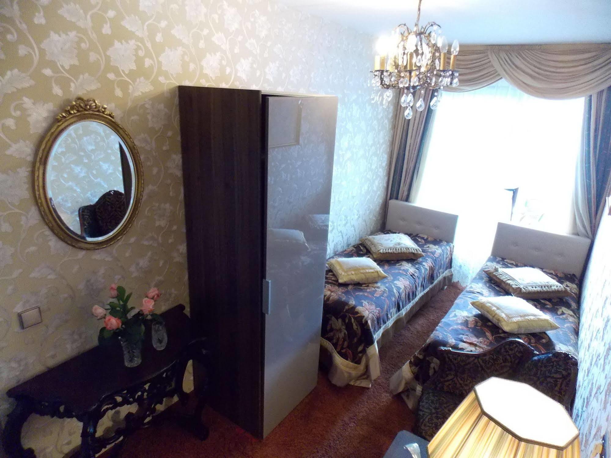 Bed & Breakfast Weena House