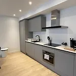 Beautiful 1 Bedroom Serviced Apartment 76M2 -Mnl B-