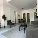 Stylish 2 Bedroom Serviced Apartment in Rotterdam