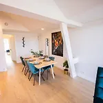 Grandly 3 Bedroom Serviced Apartment 83M2 -Nb306G-