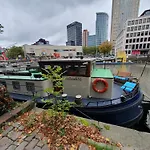 Houseboat Holiday Apartments Rotterdam