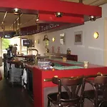 Floris Hotel