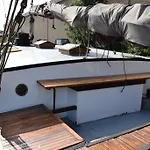 Boat-Apartment Rotterdam Fokkelina