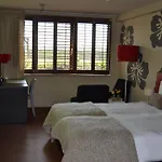 Bed & Breakfast Flowerzzz...