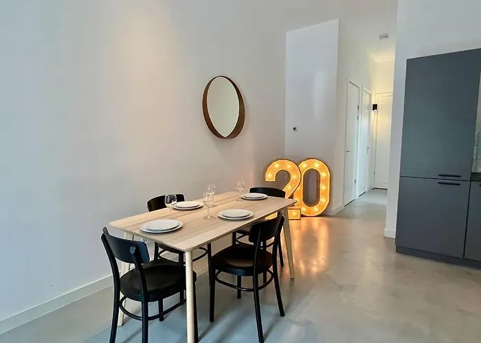 Trendy 2 Bedroom Serviced Apartment