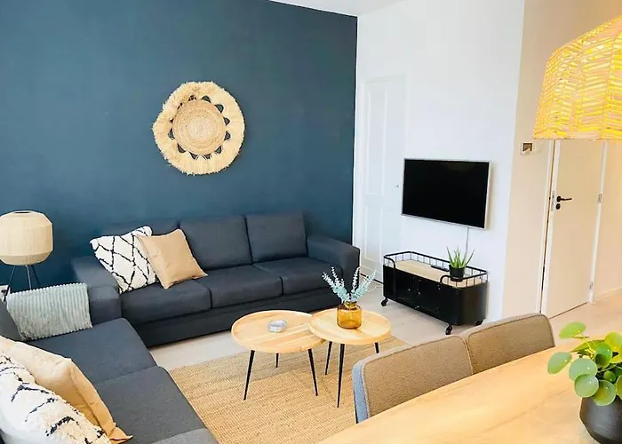 Apartment M Adam III