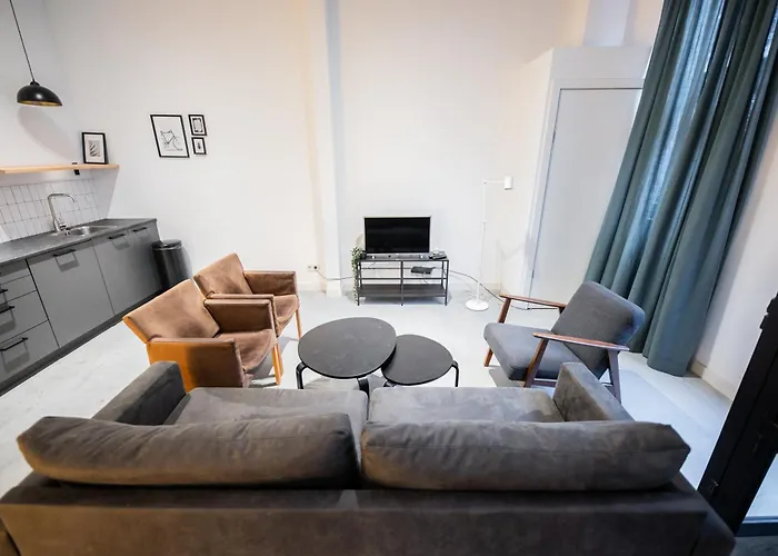 Lh - Lk Two-Bedroom Apartments