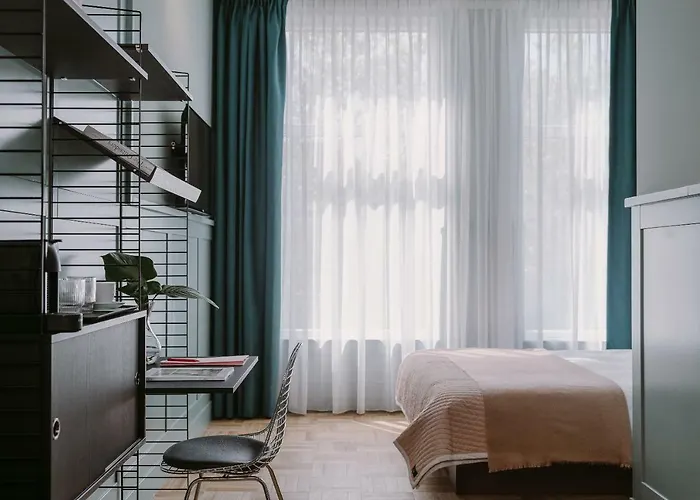 Supernova Hotel