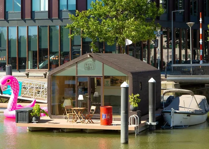 Wikkelboats At Wijnhaven
