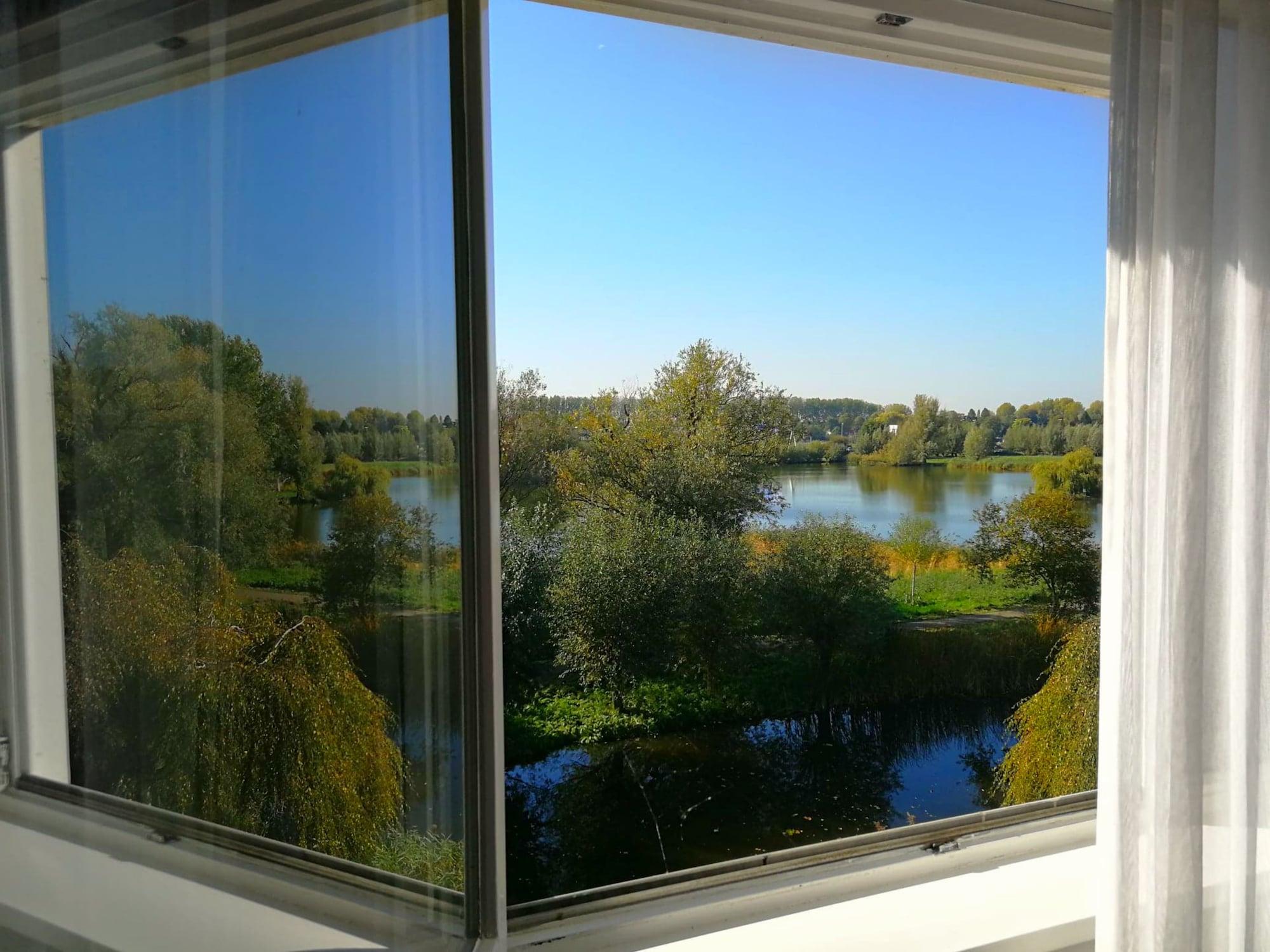 Hotel Amrath Airport 4*