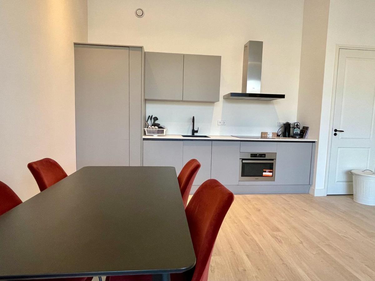 Detailed 1 Bedroom Serviced 63m2 -mnl D- Appartement *