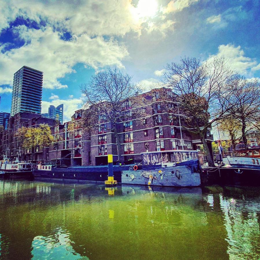 Houseboat * Rotterdam