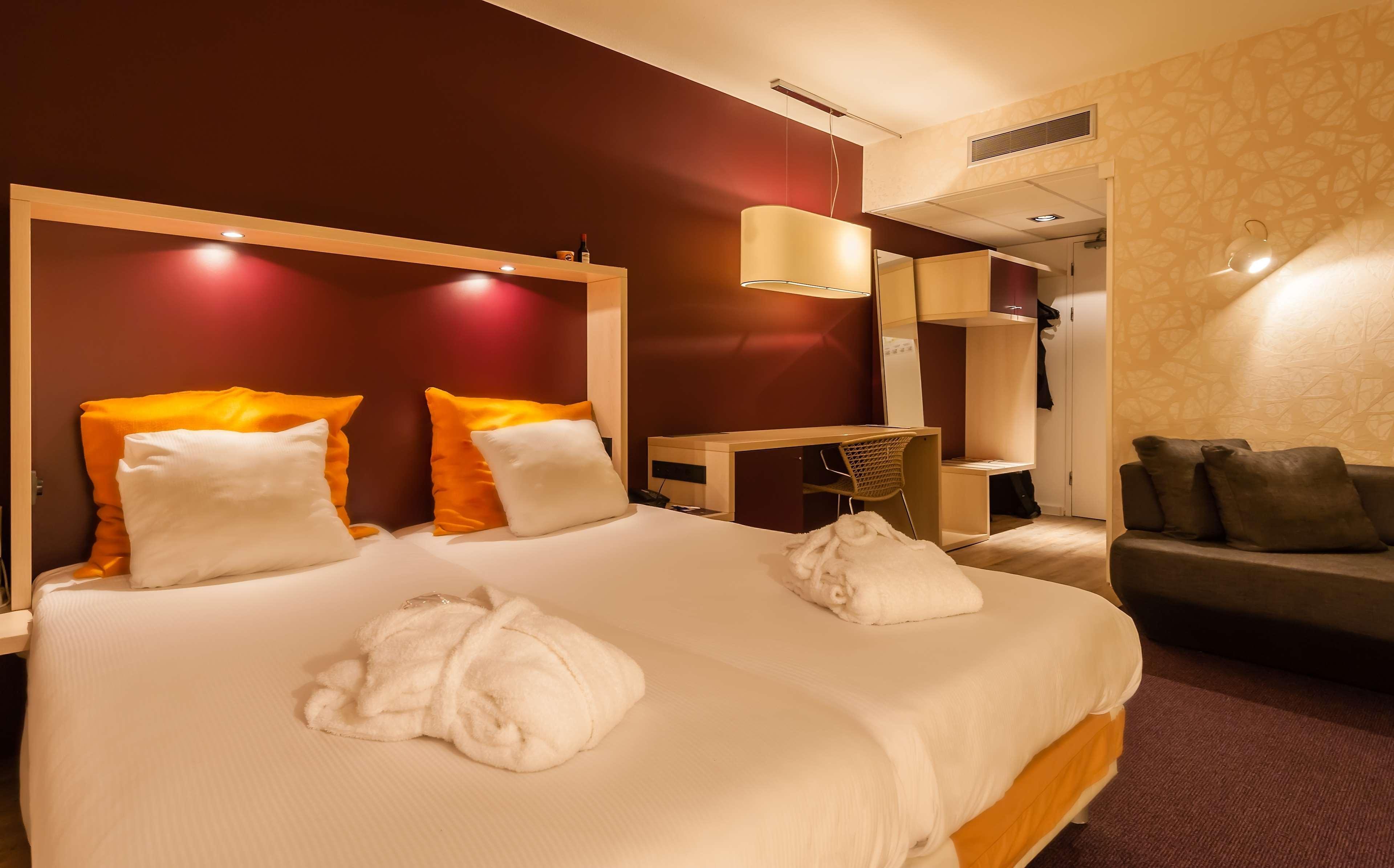 Amrath Airport 4*