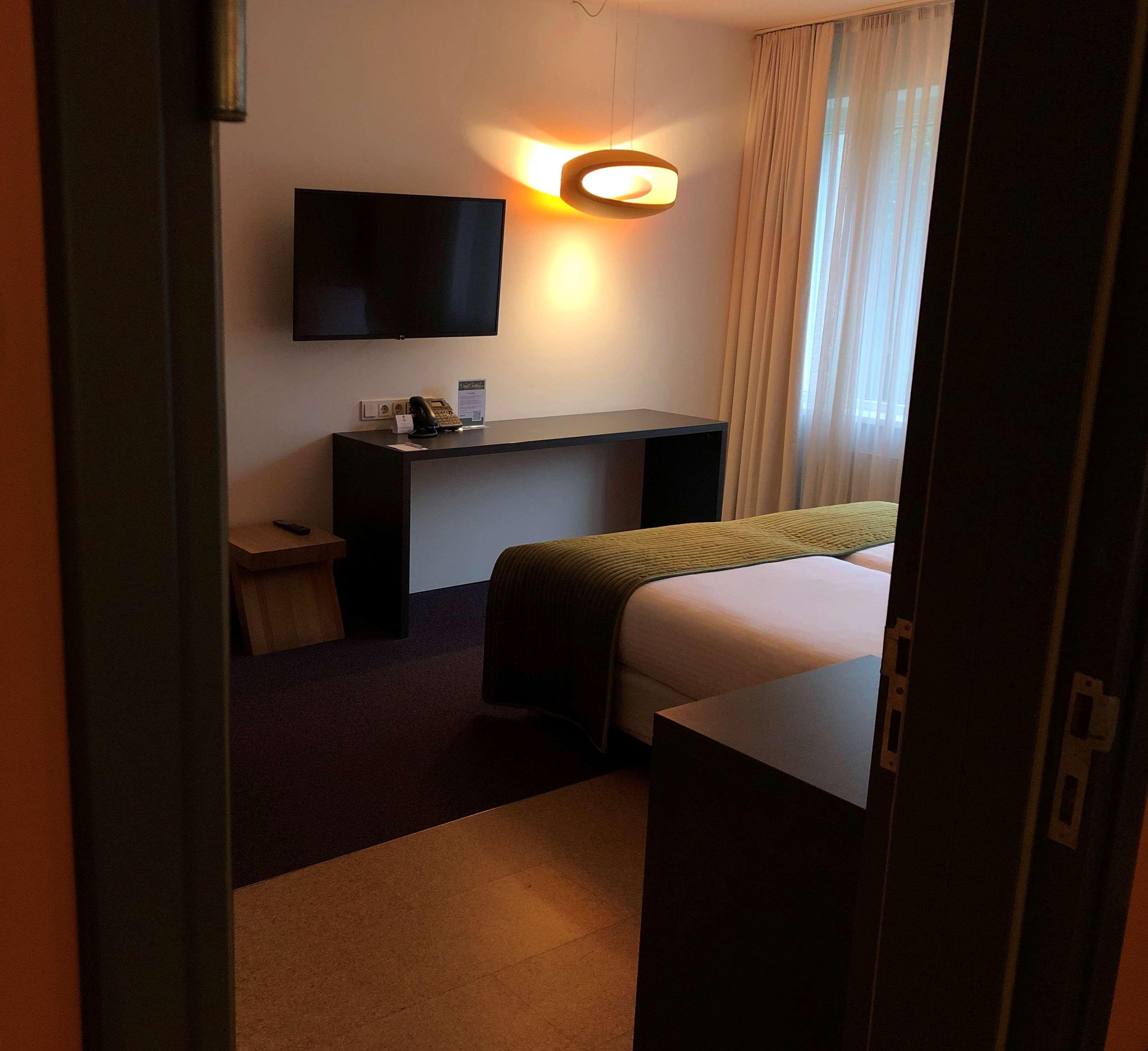 Hotel Amrath Airport