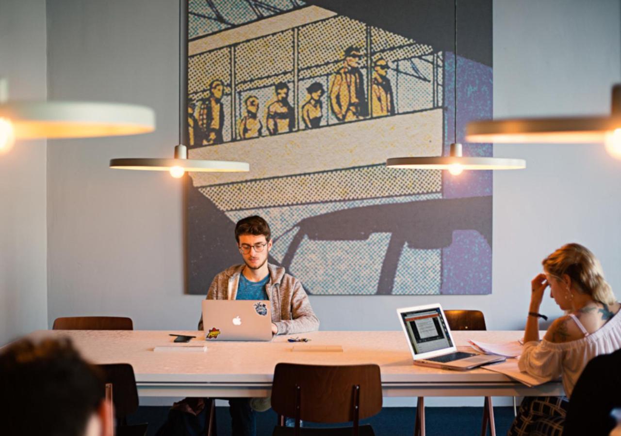 The Social Hub 3*