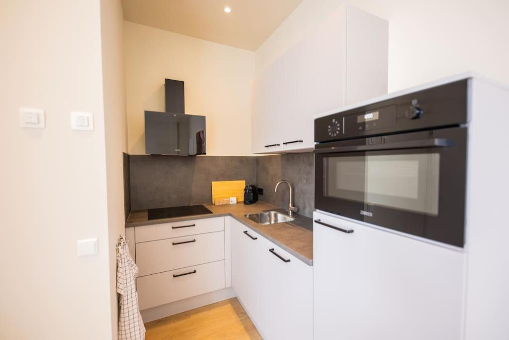 Delightful 2 Bedroom Serviced 54m2 -mst40d- Roterdão