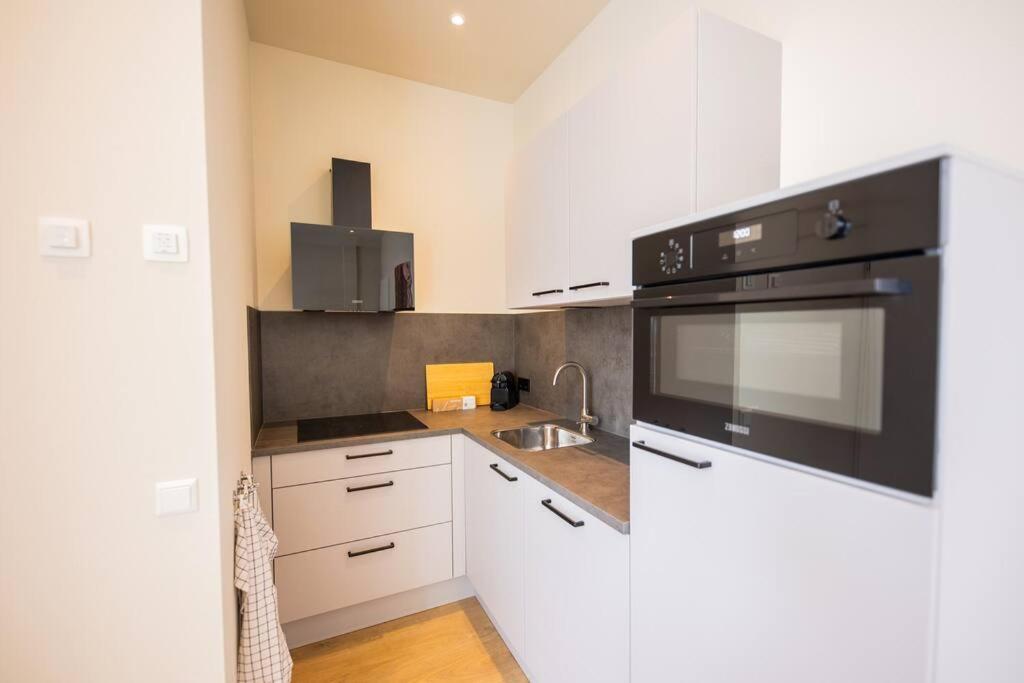 Vakantiehuis Elegant 2 Bedroom Serviced 54m2 -mst40e- *