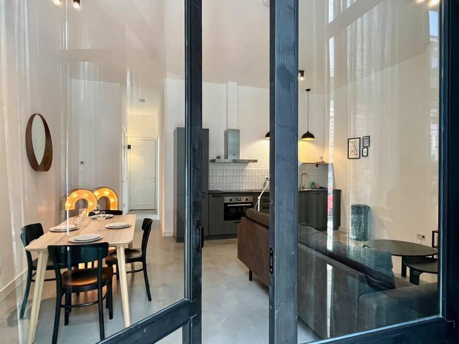 Trendy 2 Bedroom Serviced * Rotterdam