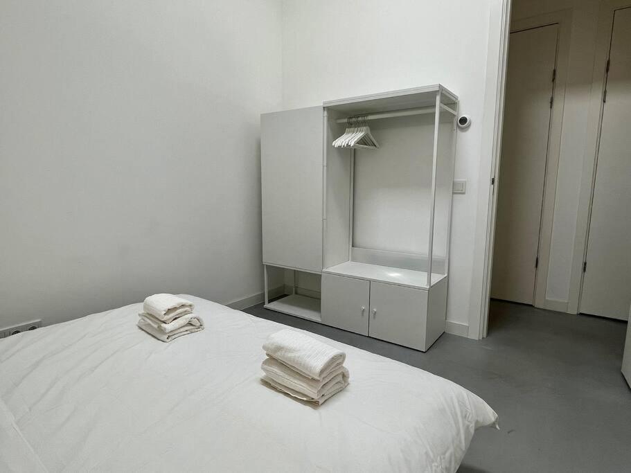 Trendy 2 Bedroom Serviced *