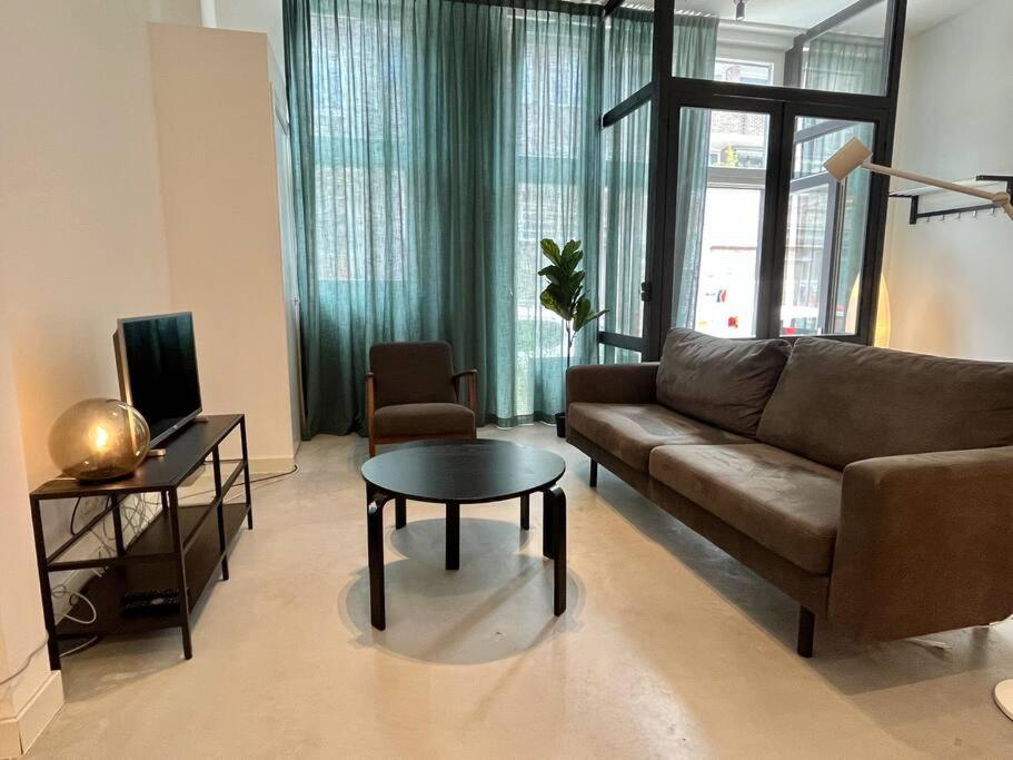 Trendy 2 Bedroom Serviced Vakantiehuis Rotterdam